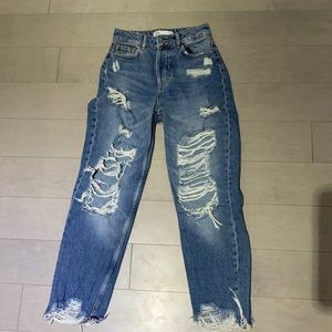 RIPPED ZARA BOYFRIEND JEANS